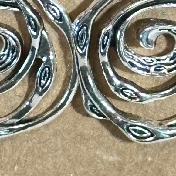 2/$20 Silver tone round swirl hook earrings Metal is textured like wood NWOT - Picture 2 of 11